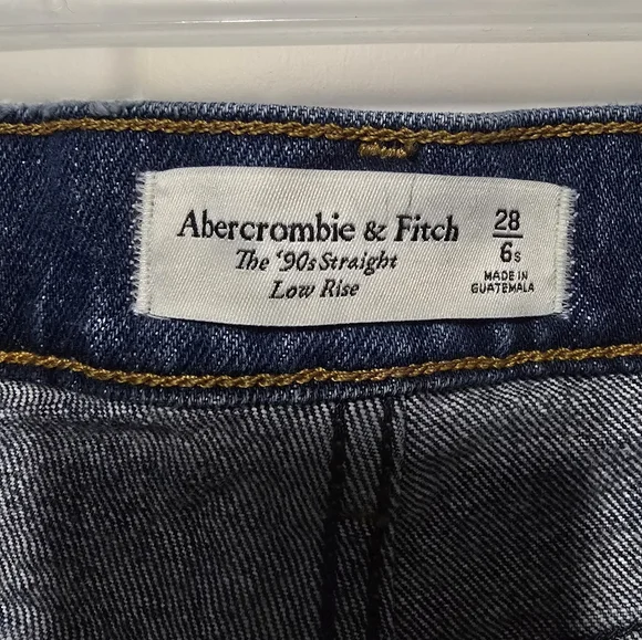 Ladies Jeans - Picture 3 of 3